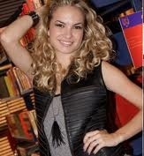 Eu amo a Lua blanco e o Arthuur Aguiar amo vcs bjão