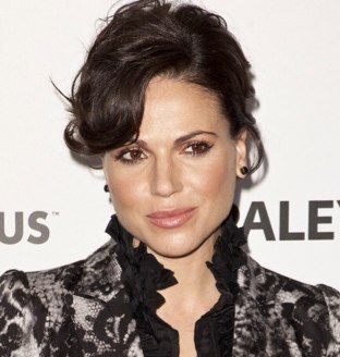 Lana Parrilla's community. We're Evil Regals and we love her. @LanaParrilla ;)