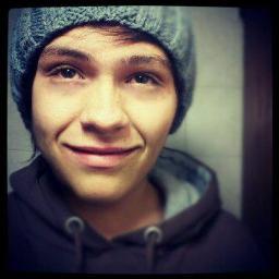 Enzomallimacci's profile picture. http://t.co/0qZ7GYWtSV
http://t.co/a90toJfM8M

Digan lo que digan, tu vida es tu vida, aquí manda siempre el corazón