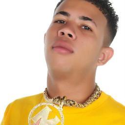 MEU TWITTER OFICIAL E ESSE ! TAVA NA HORA DE EU FICA COM MEUS FÃ NE ? PORISSO QUE FIS ESSE TWITTER . AMO VOCEIS ! BY: MC MAGRINHO .