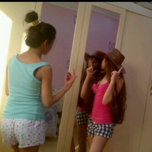 mozah17's profile picture. بنوته عمري 17واسسمي ششوق ☺