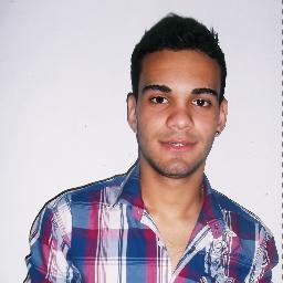 Super Imprevisível, Engraçado, Serio, Fácil de se entender e conviver, Assim sou eu !
:D