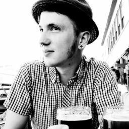 monsieurben's profile picture. Geek, militant pessimiste et étudiant au doctorat en sémiologie. Bédé, S-F, sous-cultures et chialage bilingue.