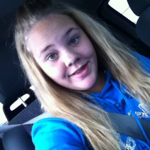 I need to br ome famous so i can be like honey boo boo damn i love that gurl...!