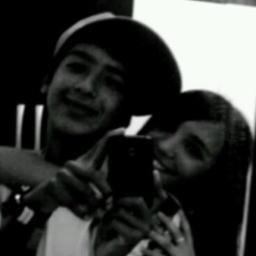 Continuo com o lindo sorriso no rosto pois ele ja derrubou mt gente =D