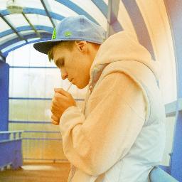 _Inoy_'s profile picture. Пишу то что чувствую.
Вдохновляет ахуевший битос