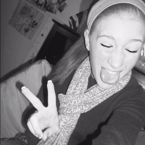 Kyliee_Lizbethh's profile picture. Hi!(: The name is Kylie. I'm an awkward person. 13. 8th grade. Cheerleader. Follow mee. (: