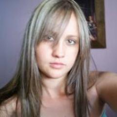 una rubia con estilo