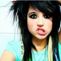 I´am a Alien and a Belieber  forever!!!Love the Black Veil Brides end TH :)