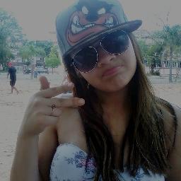 17 anos , ariana,colorada,preguiçosa,ciumenta , orgulhosa e irritante,chata,nojenta ,loca, dramatica ,  pergunta ai http://t.co/5GE1jgWtFe  ♥ '