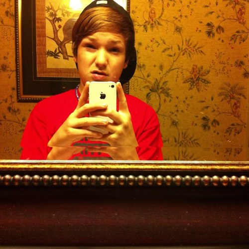 Hunter luquette is the name;)
Tweeting my days and night!