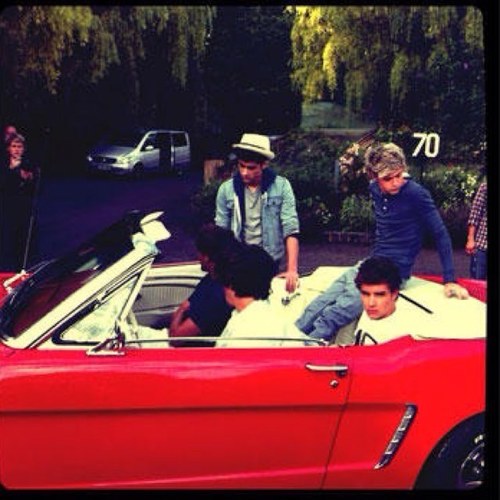One Direction. Updates page for the boys!