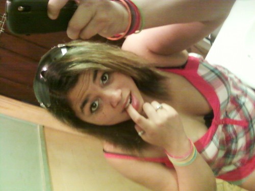 im a single Mom of a baby girl..i am 20 years old..And happily taken @Yaboimarr