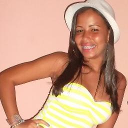 O mundo pode até me fazer chorar , mas Deus me quer sorrindo  *♪
