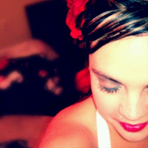 Jack of all trades :) 31, mommy to Avery and London, country girl, pin-up and Blue Jackets lover :)