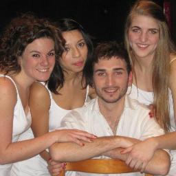 rustu89's profile picture. Cómo no creer en milagros, si somos uno.
Estudiante de teatro y expresión corporal
Cuervo de corazón.