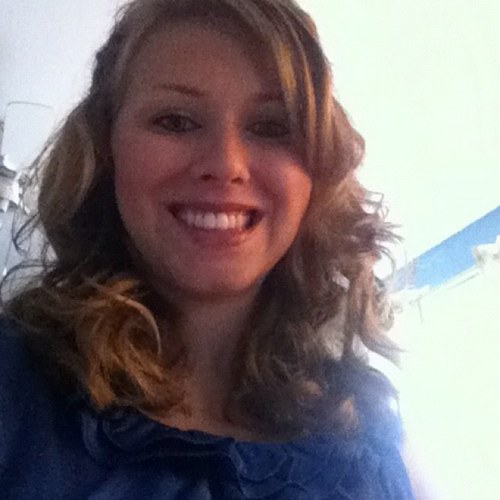 HobbsKelley's profile picture. Hi im Kelleyjo, also known as the cakewrap girl! Im just the average girl, who is starting her health journey by using ItWorks products! And going couch to 5K!