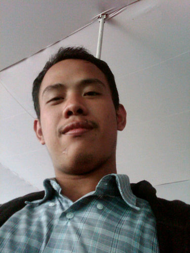 teman yang terbaik bagiku teman yang dikala kita melakukan salah kita merasa malu karenanya.
by ZAELANY