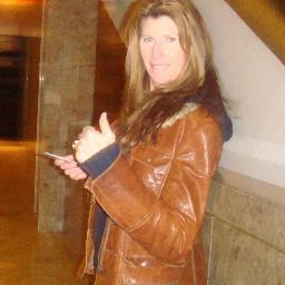 LoriLeaney's profile picture. 