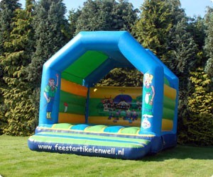 Feestartikelen | Well | Limburg | Feestjes | Partijtjes | Springkussens | Spellen | Speeltoestellen | Skydancers | Sarah/Abraham poppen