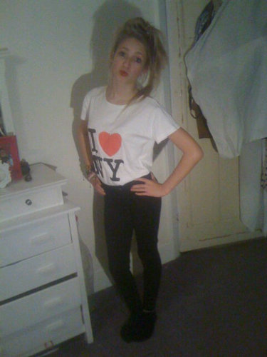 follow me and i will follow you,that is the deal babeeee.....
