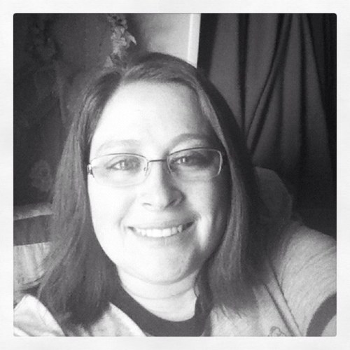 wife of amazing hubby...coffee drinker...mom of 4....mimi of 7...blogger...writer...serious gardener...loves technology...loves family...faithful servant
