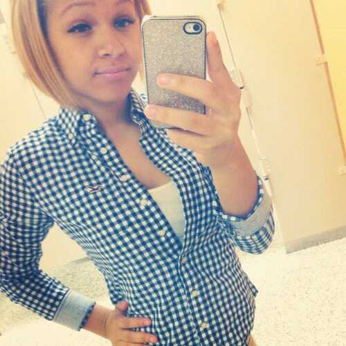 imadehertwerk's profile picture. 