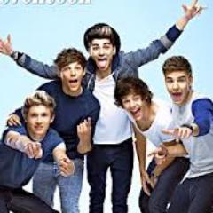 Hi i'm Anabela ... I love 1D so much .My favorite is Zayn..  Follow me and i will follow you back ... 3