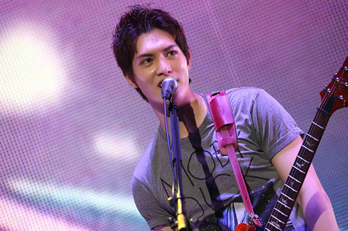 Verified RolePlayer from @FCKYadong_rp • 90 • LJ ♥ couple with @FCK_IU93 • @FCK_BabyAleyna dad • Follow the real CNBlue @CNBLUE_4