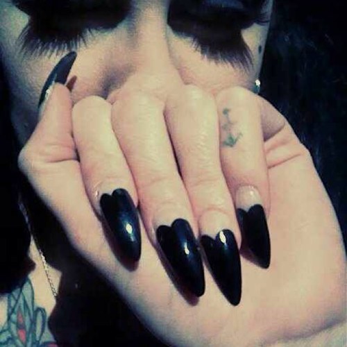 lecoeurdeluxe's profile picture. coeur de luxe |heart of luxury| offers wardrobe and personal shopping services to individuals like yourself