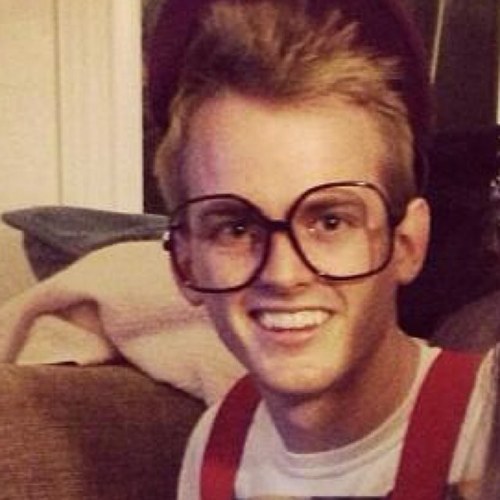 Student, Design Major, College Radio, Sailor, Concert Junkie.