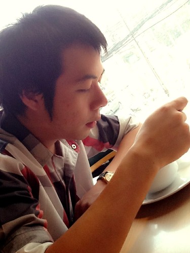 วัยรุ่นอายุ 22 ที่ชอบศึกษาการพัฒนาชีวิต ทำธุรกิจส่วนตัวประสบความสำเร็จระดับนึง จึงอยากแบ่งปันเพื่อนๆได้รู้ถึงข้อคิดที่ผมใช้ มีเป้าหมายอยากให้ทุกคนยิ้มได้