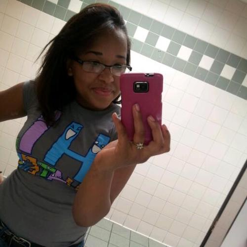 Welcome to MY WORLD. GOD is GOOD  [ RELATIONSHIP w/ VictorPerdomo] MADE IN DOMINICAN R. I adore El Poeta Callejero& Nicki