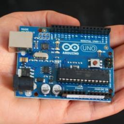 Site rempli de tutoriaux en tout genre pour #arduino