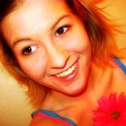 itsallgonegray's profile picture. on paper my future will lay, and I'll fold every failure into a crane