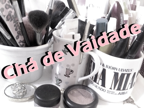 Estética, moda, literatura e sáude. Aqui vocês vão encontrar de tudo! 
Blog: http://t.co/dR8BXSekRk