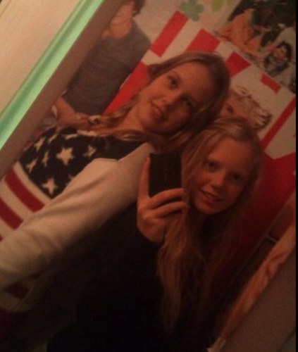 Al 10Jaar me Liiefste Vriendinnetje'LaatJeNooitMeerGaanMoppiiexLiisa♥ / One Direction ♡ / Harry Zayn Liam Louis Niall ♡ / Directioner ♥ / Rihanna-Navy / #purple