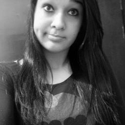 Eu nunca fui daqueles que fazem sentido.
When she was just a girl, she expected the world ♪