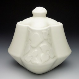 DAHceramics's profile picture. Ceramic artist.