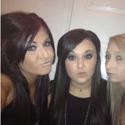 i live in Newcastle, i have a boring life, follow me & i'll follow back.