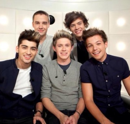 One Direction & Little Mix :)(l)... My favorite Groups :D