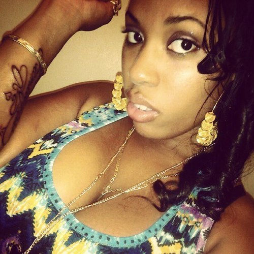 I like being a mystery, but im 23 n lovin my life... 5'3 Mz. Thickumz...Blazin!