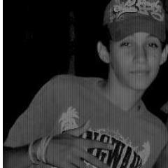 - Prazer : Rafael Medeiros , 17 anos , singno: Escorpião ,  Segue ae Sigo de Volta ;P '     #23/11/1995