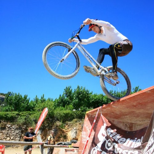 DAVE_KERR's profile picture. elite trials rider, british elite champion 20 already in training for 2013 and full time engineer at ina bearings uk.