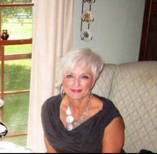 silvermakeup5's profile picture. 