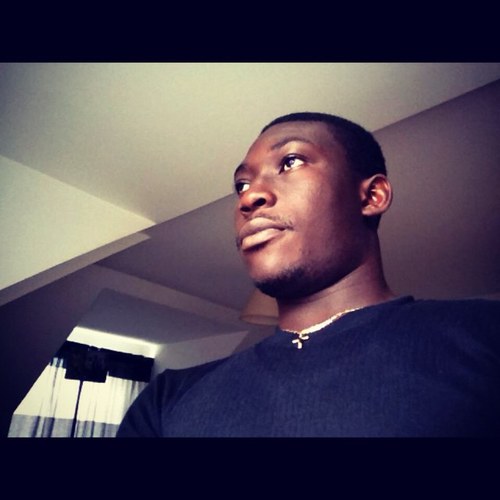 MAPOUTO's profile picture. Come closer and you will love me.