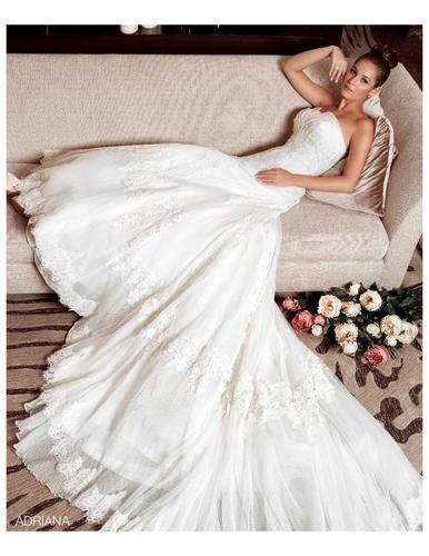 An individual bridal boutique stocking exquisite wedding dresses within the picturesque  town of Stockbridge in Hampshire UK 01264 811616 www.conleighbridalwear