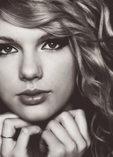 We are Team Filipino Swifties bringing News and Updates about TAYLOR SWIFT.