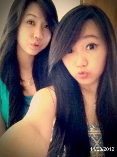 I've friends, they're @phiiatequilla @liyalala @yolandalala @HeyThereJessie . We're stupid n craziest people.We can ngakak guling2 if we hear a funny things :D