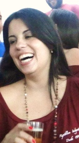 Mineira apaulistada. Concurseira concursada. Baladeira que ama um sofá
